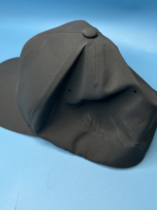 Kangol Spell Out Logo Men's Baseball Workout Cap Dark Gray Black Polyester Elast - Picture 2 of 3